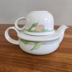 Vintage The Toscany Collection Tulip Print Single Serve Teapot and Cup Set Japan
